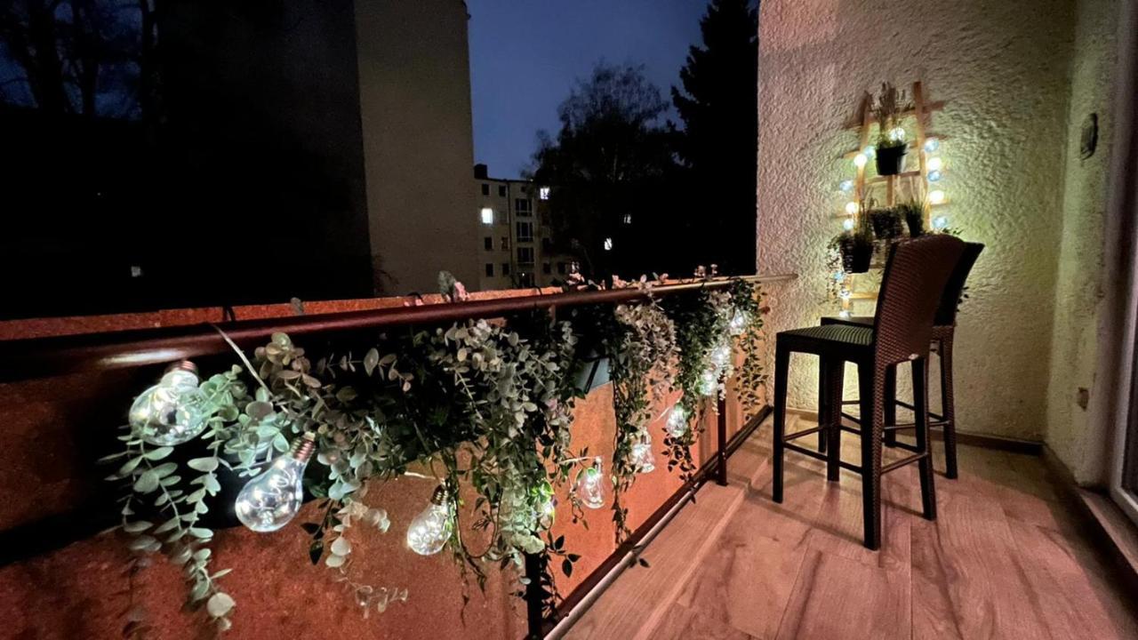 Designer With Terrace & Free Parking Berlijn